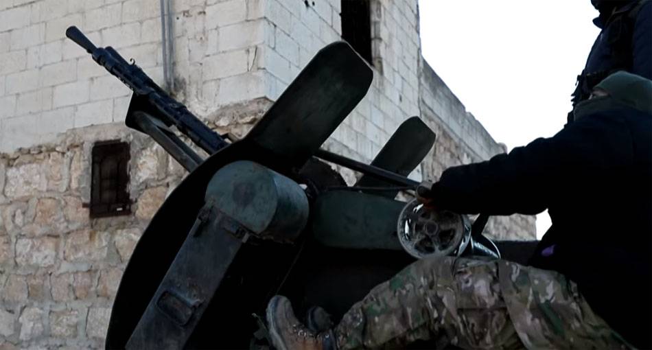 Кулак пробивает стену. Брёшь. Ломает стену. Брешь что означает. Руны отключатель вяземский.